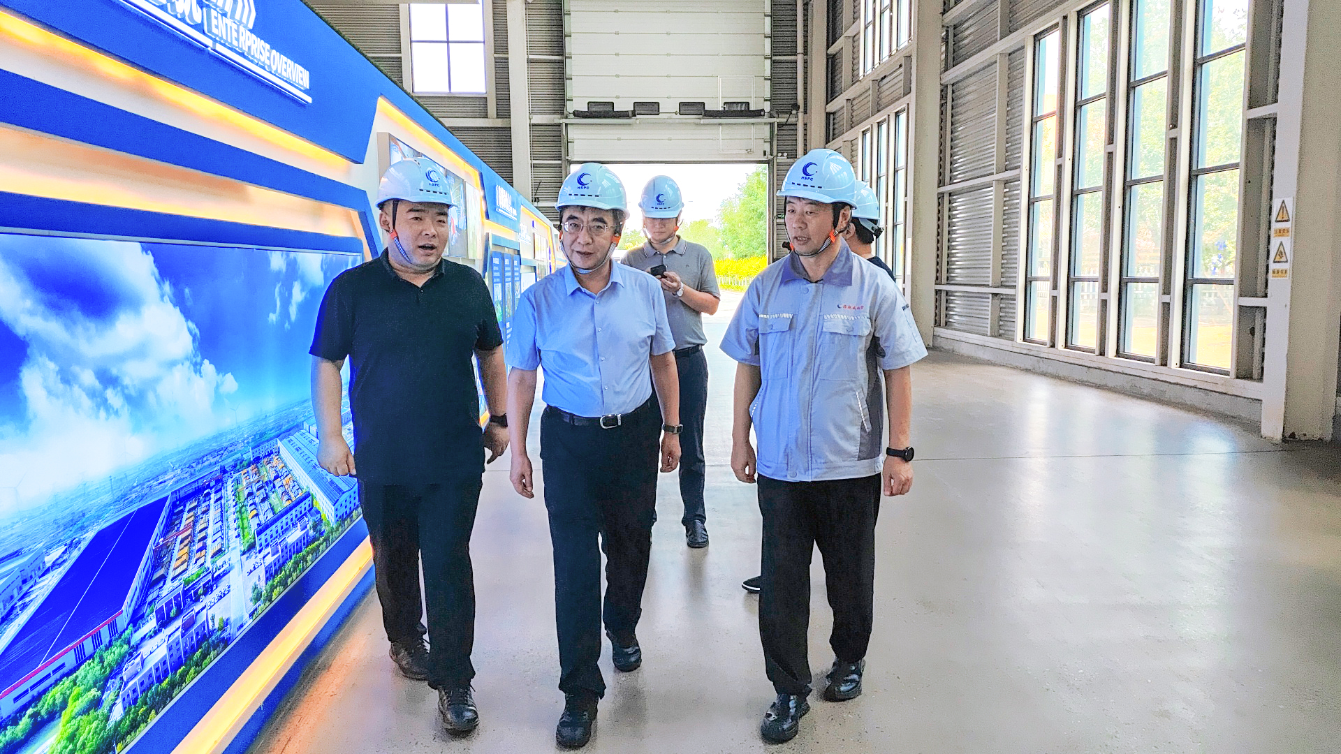 沧州市副市长王少杰到海乾威公司调研    