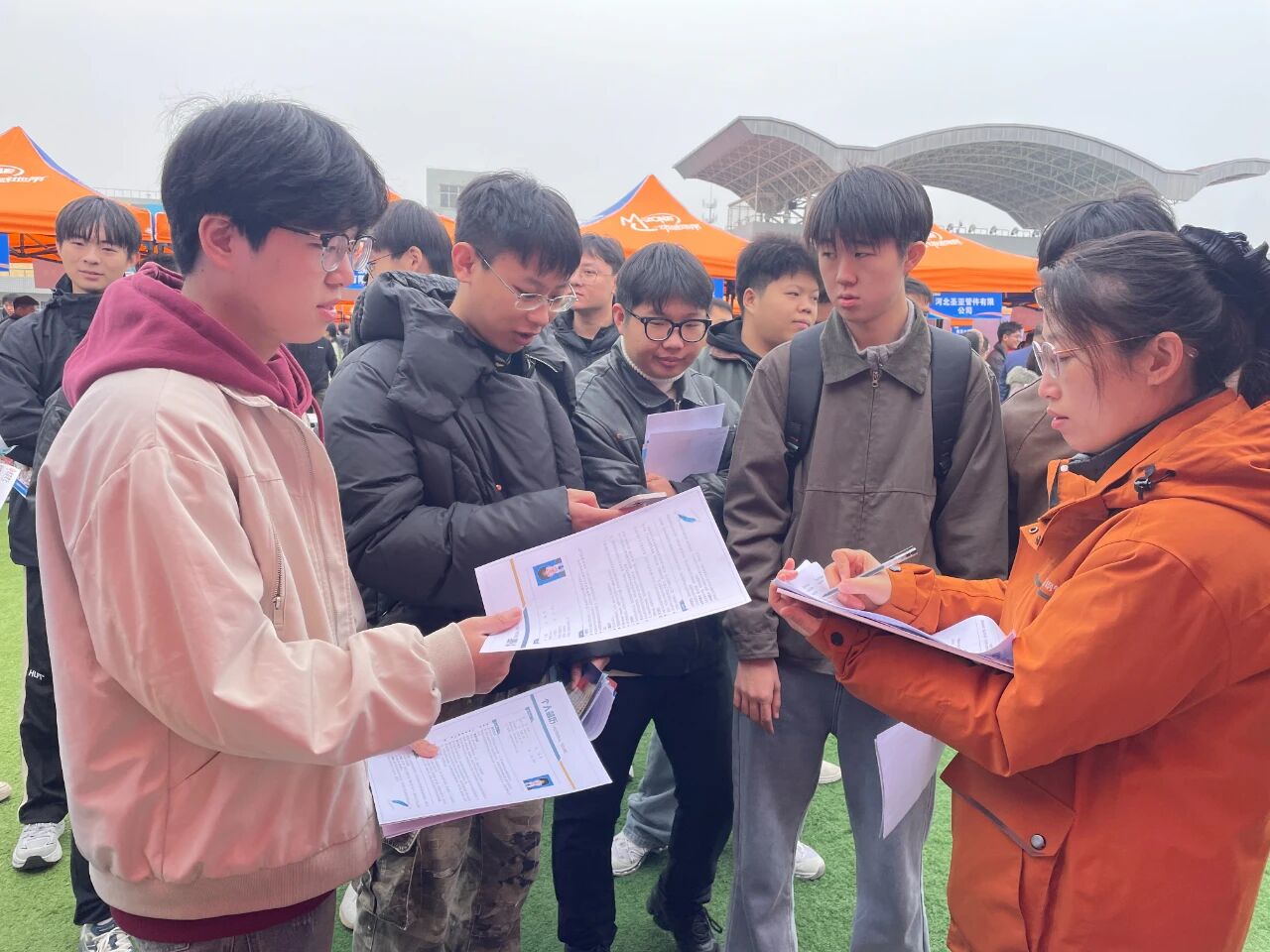 走进河北农大！海乾威携手盐山县人社局“招贤纳士”    